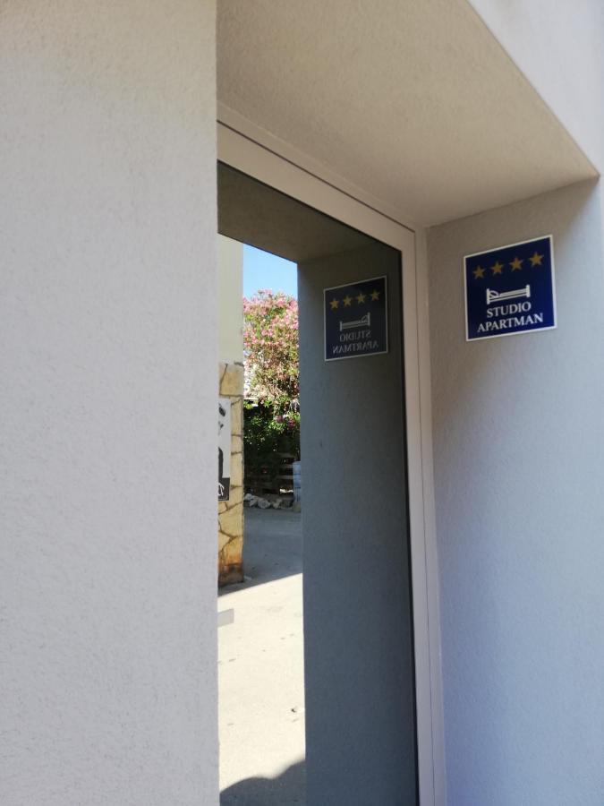 Markov Place Murter Exterior foto